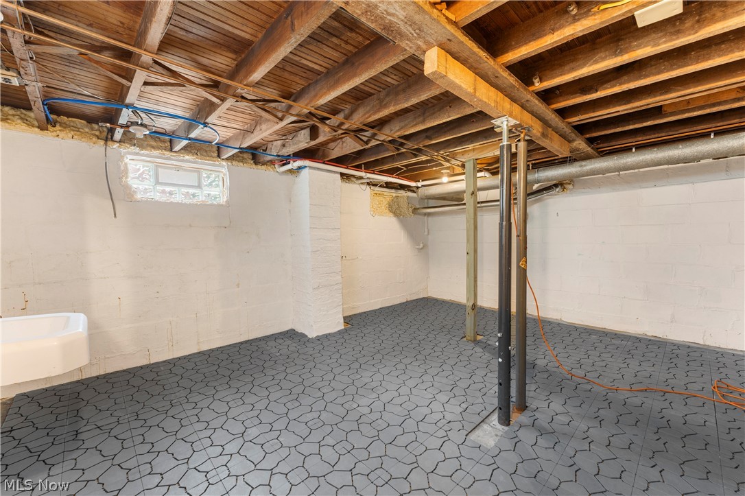 R Barnett 1 - Residential