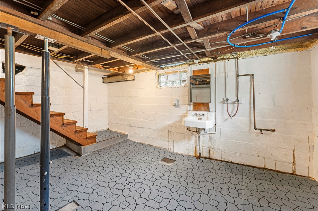 R Barnett 1 - Residential