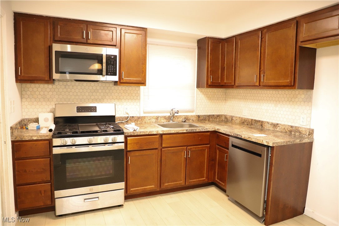 Laura M Stewarts - Residential