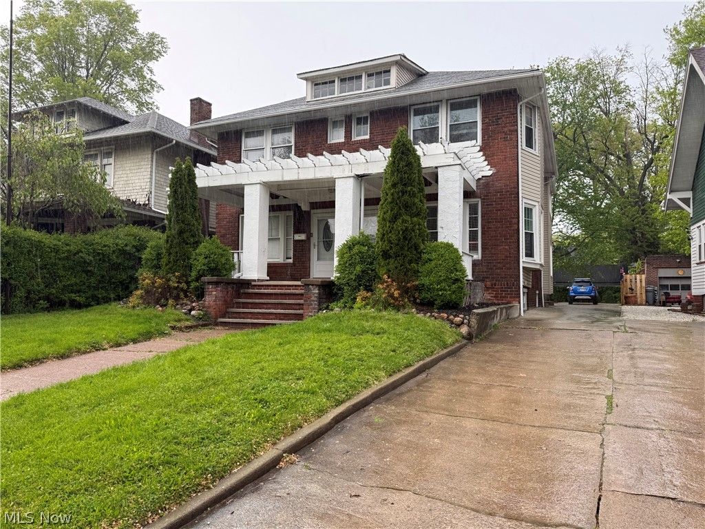Photo of 10806 Clifton Boulevard #West, Cleveland, OH 44102 (MLS # 5208821)