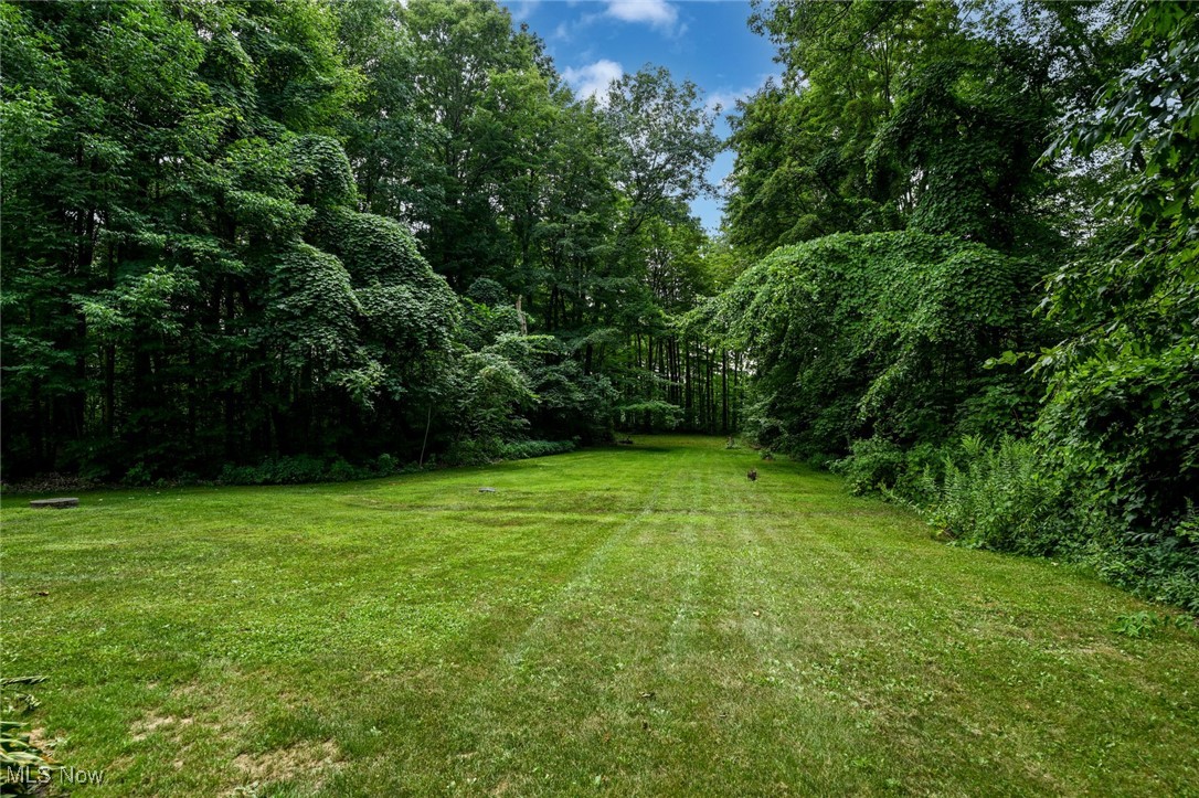 Middlefield, Ohio 44062, United States, 4 Bedrooms Bedrooms, ,3 BathroomsBathrooms,Residential,Active,191914