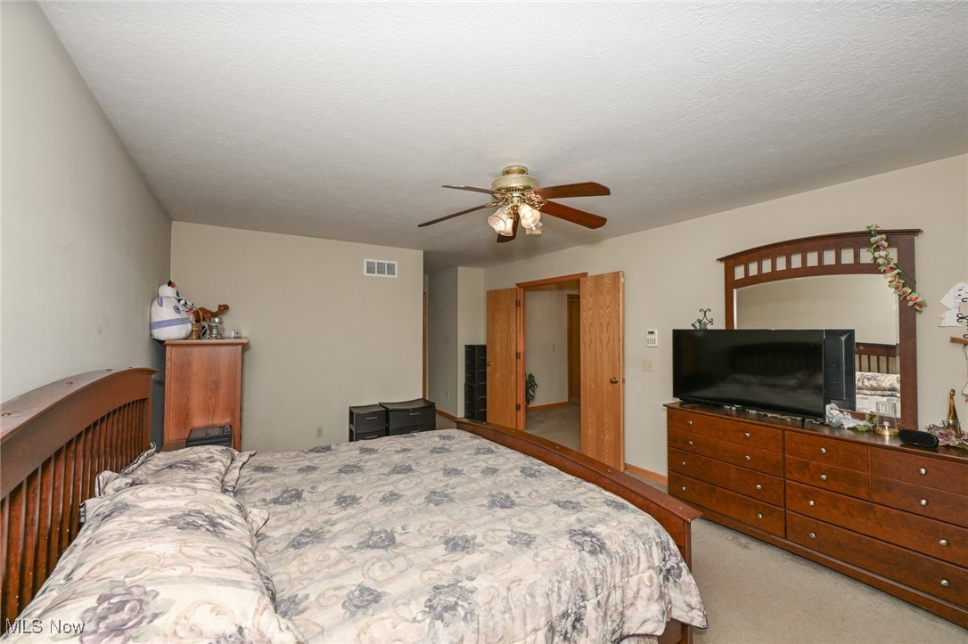 Middlefield, Ohio 44062, United States, 4 Bedrooms Bedrooms, ,3 BathroomsBathrooms,Residential,Active,191914