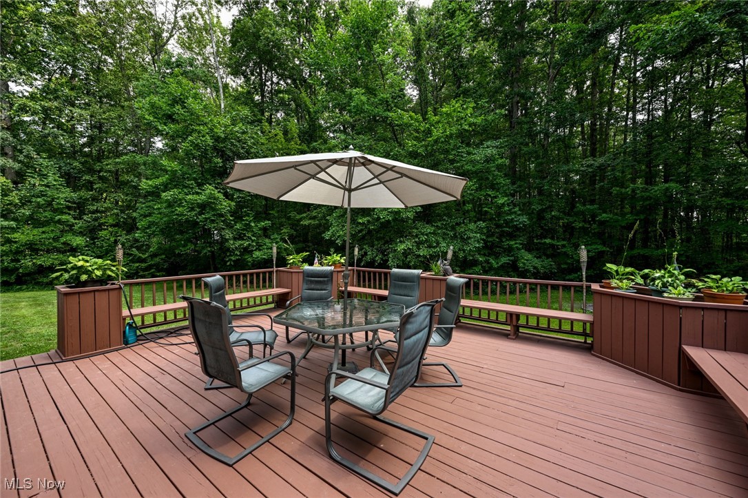 Middlefield, Ohio 44062, United States, 4 Bedrooms Bedrooms, ,3 BathroomsBathrooms,Residential,Active,191914