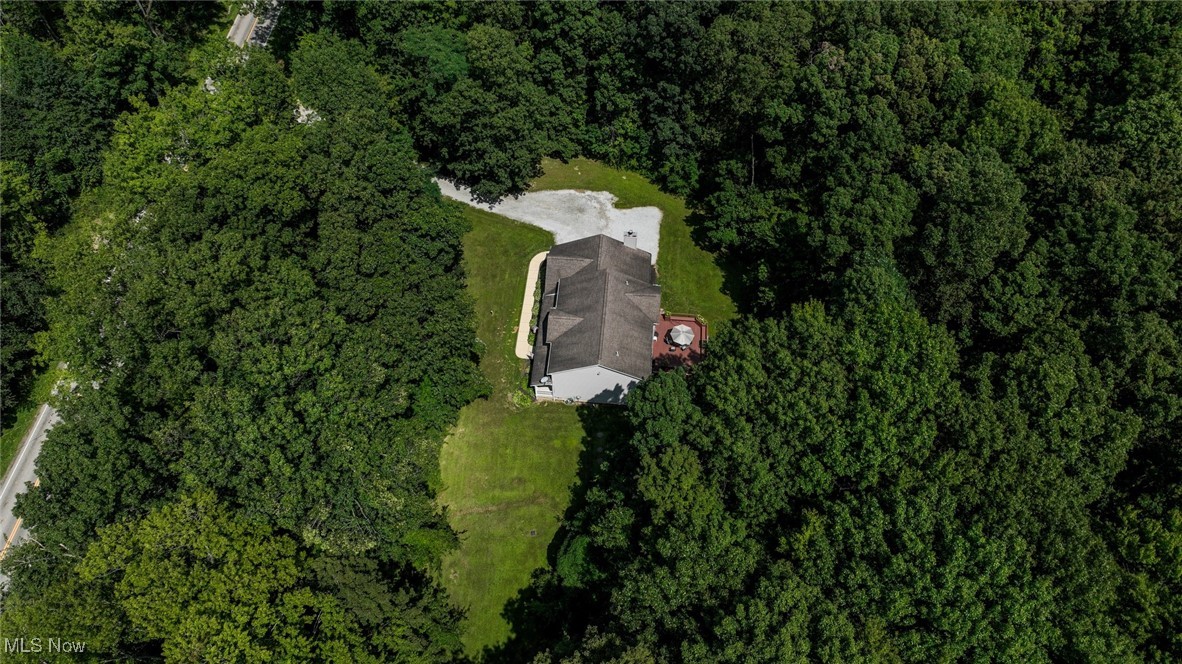 Middlefield, Ohio 44062, United States, 4 Bedrooms Bedrooms, ,3 BathroomsBathrooms,Residential,Active,191914