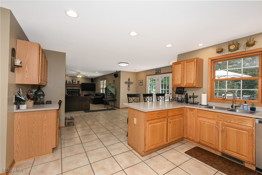 Middlefield, Ohio 44062, United States, 4 Bedrooms Bedrooms, ,3 BathroomsBathrooms,Residential,Active,191914