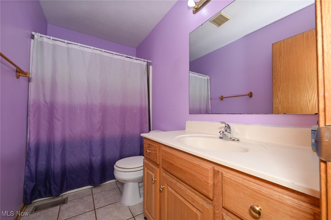 Middlefield, Ohio 44062, United States, 4 Bedrooms Bedrooms, ,3 BathroomsBathrooms,Residential,Active,191914