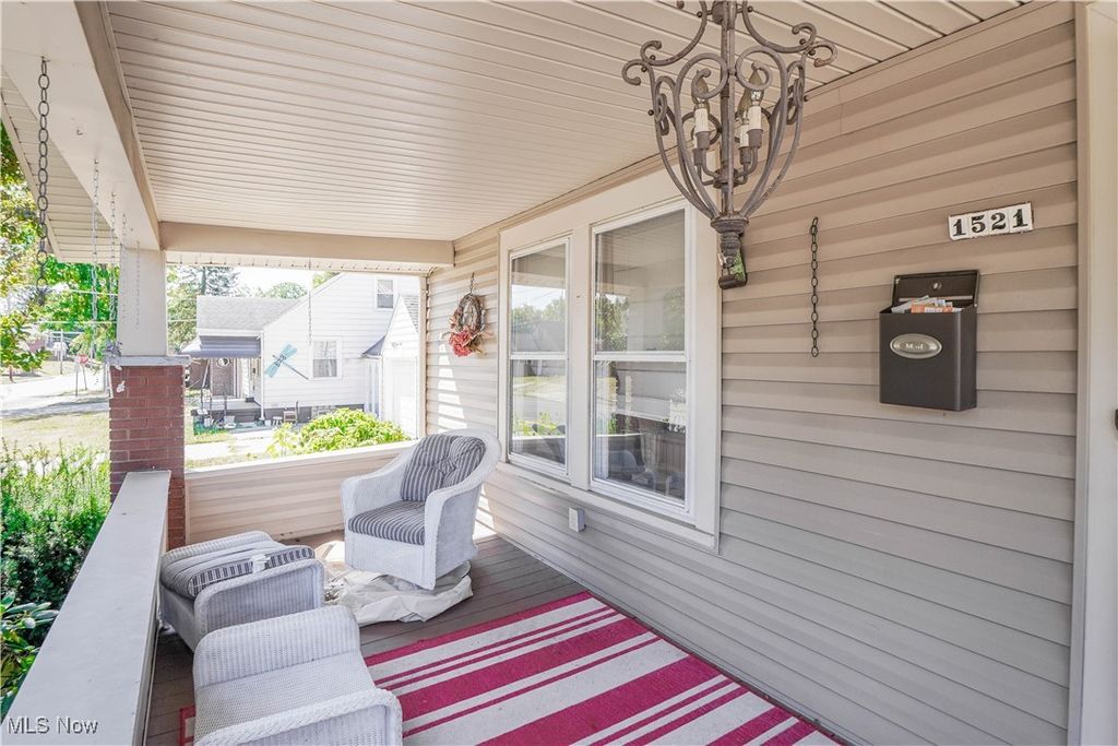 Photo of 1521 Gibbs Avenue NE, Canton, OH 44705 (MLS # 5178885)