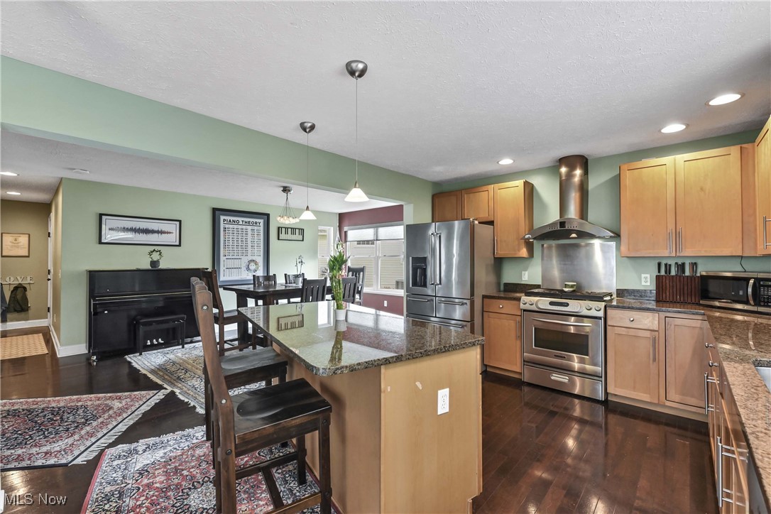 Mcintosh Farms / Barnsley Way - Residential