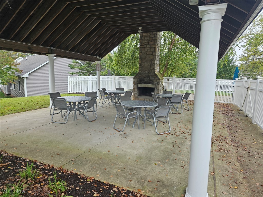 Mcintosh Farms / Barnsley Way - Residential