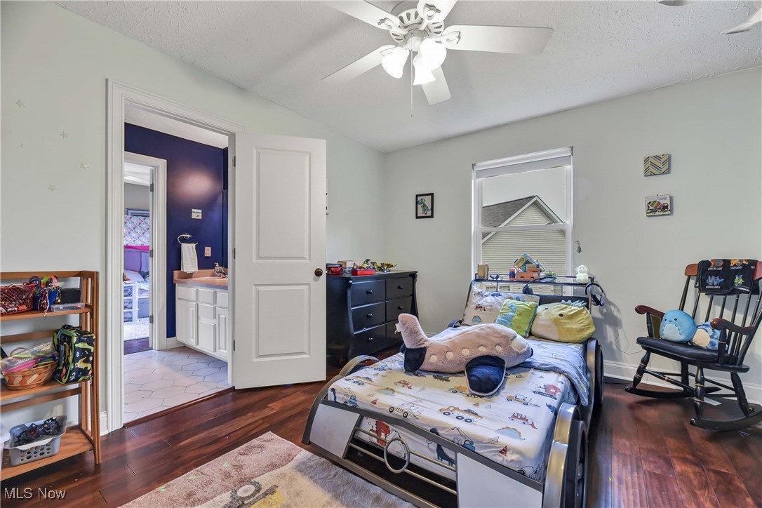 Mcintosh Farms / Barnsley Way - Residential