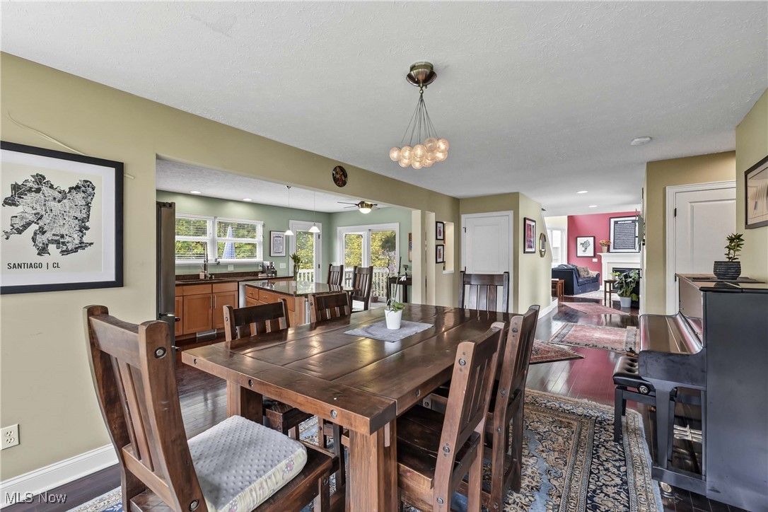 Mcintosh Farms / Barnsley Way - Residential