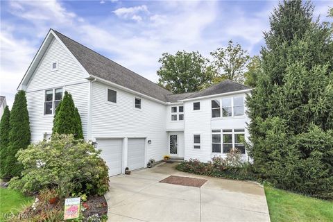 Homes For Sale - 2839 Gates Court<br/> Broadview Heights, OH 44147