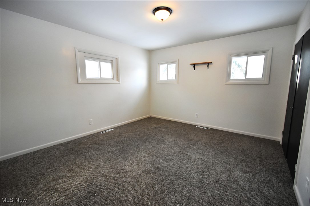 Colonial Manor - Residential