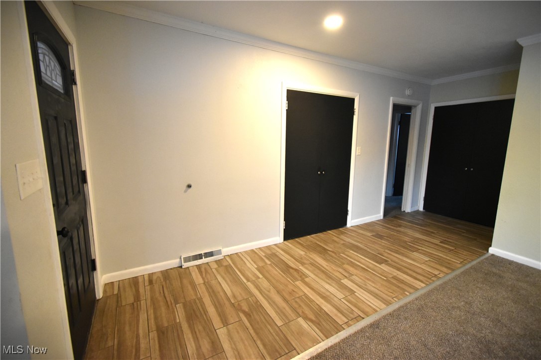 Colonial Manor - Residential