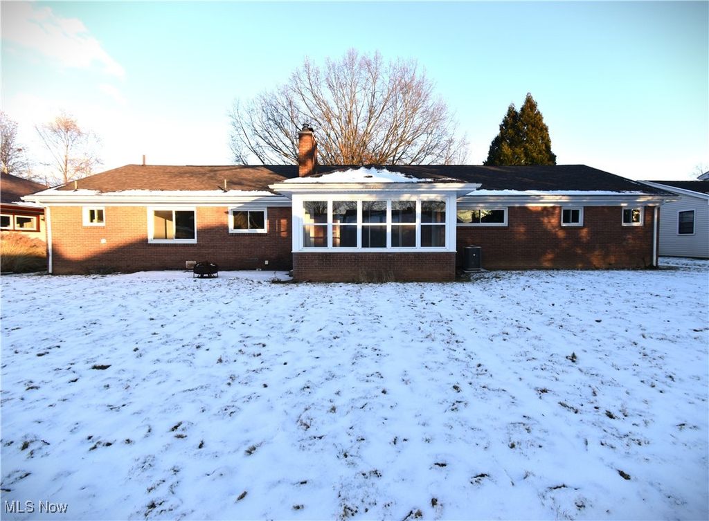 Photo of 2930 Biscayne Avenue, Youngstown, OH 44505 (MLS # 5177199)