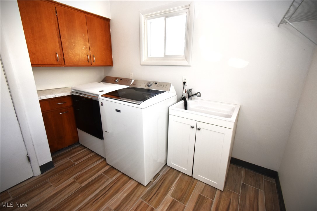 Colonial Manor - Residential