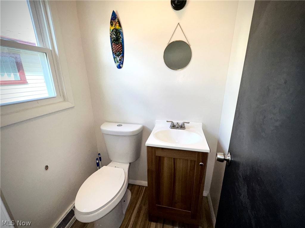 Colonial Manor - Residential