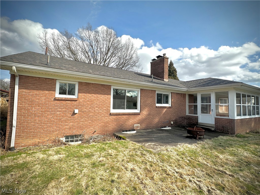 Colonial Manor - Residential