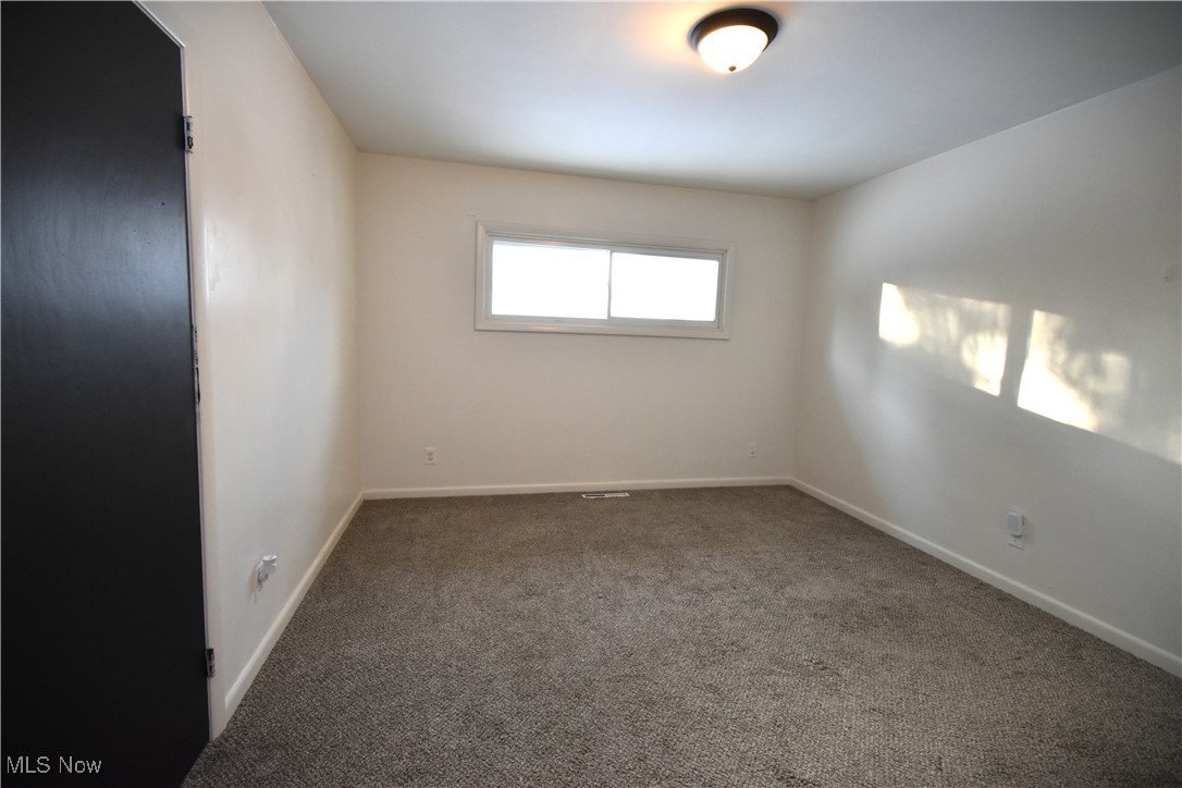 Colonial Manor - Residential