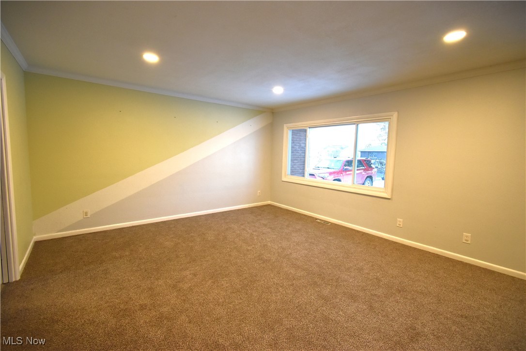 Colonial Manor - Residential