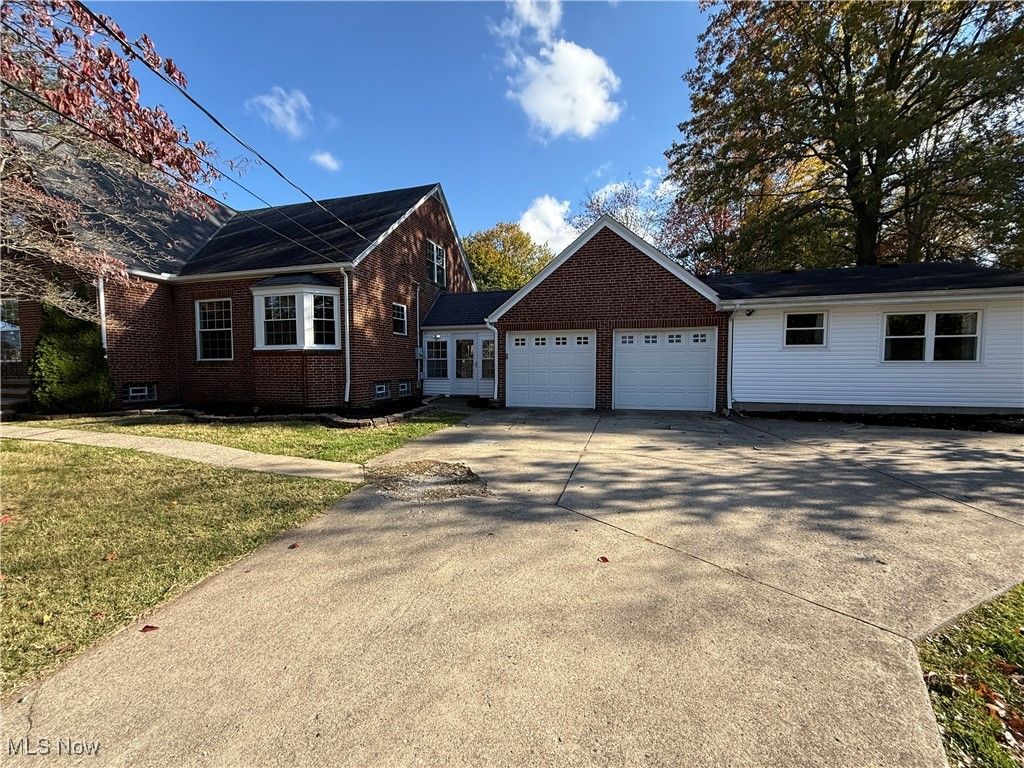 Photo of 30871 Lorain Road, North Olmsted, OH 44070 (MLS # 5169258)