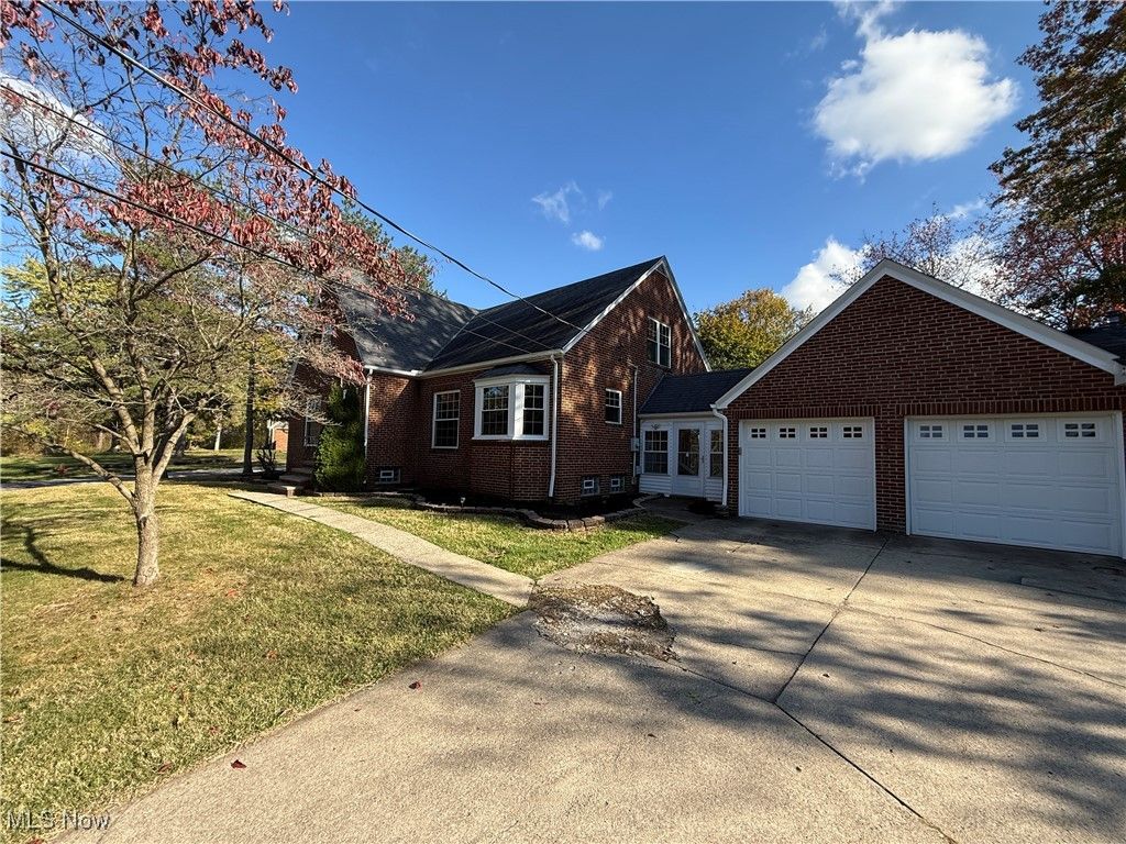 Photo of 30871 Lorain Road, North Olmsted, OH 44070 (MLS # 5169258)