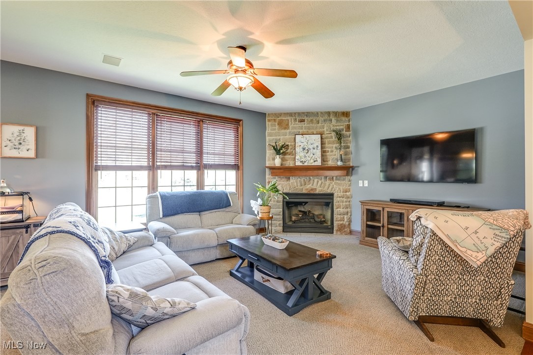 5027 Lake Breeze Landing, Stow, Ohio image 12