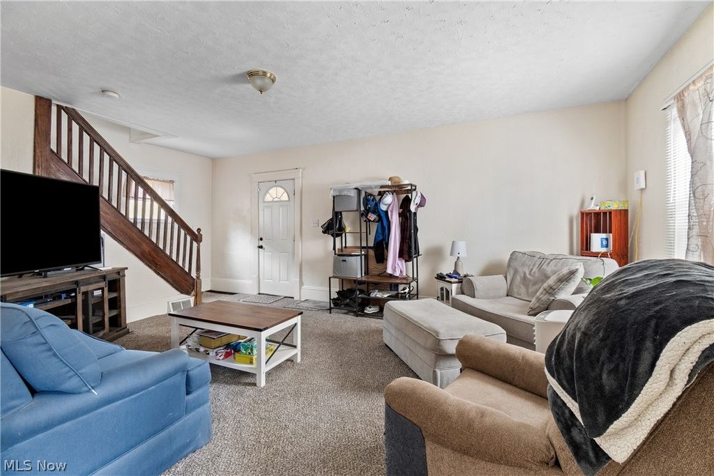 Photo of 38 Walnut Court, Mogadore, OH 44260 (MLS # 5192129)