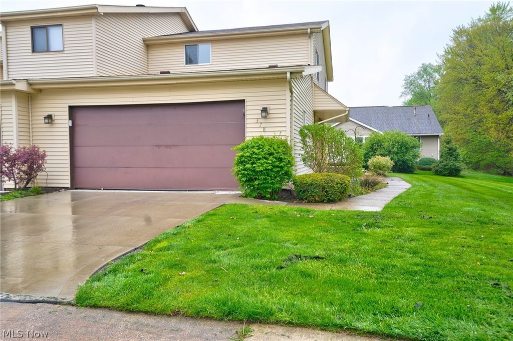Photo of 378 Deepwood Drive, Wadsworth, OH 44281 (MLS # 5186171)