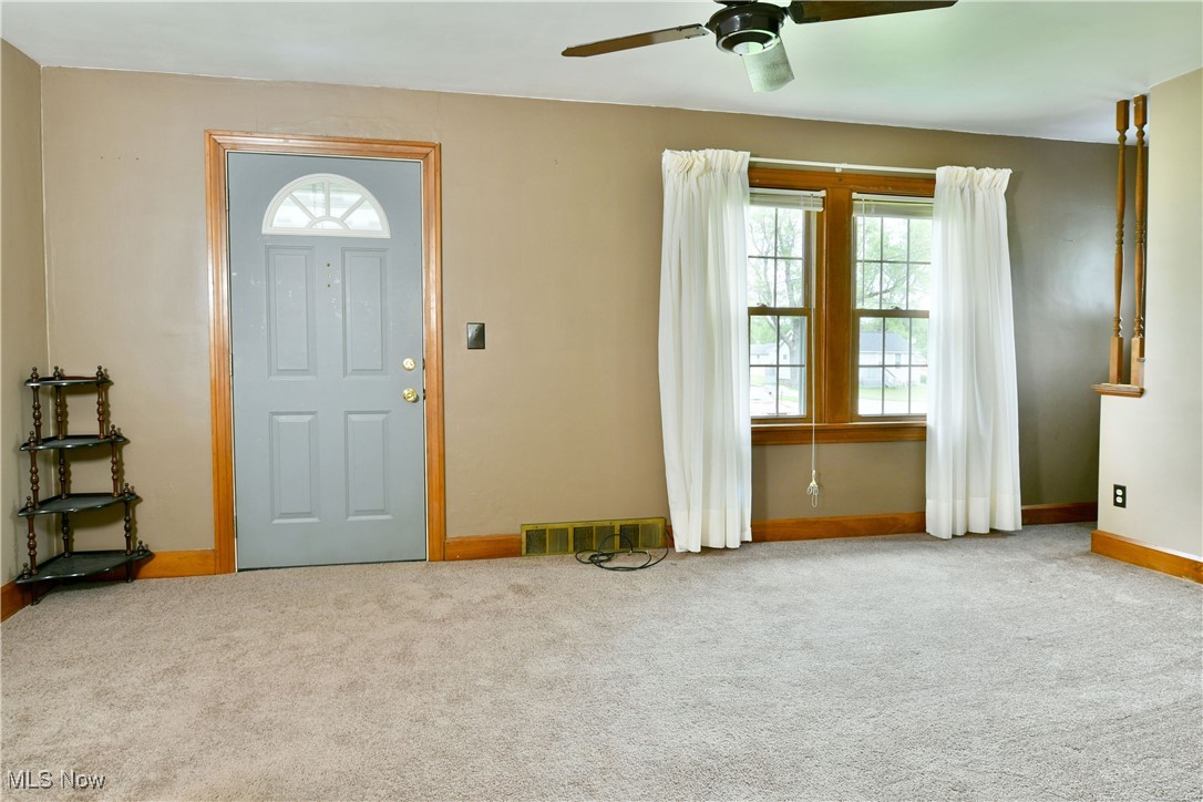 140 Raymond Avenue, Warren, Ohio image 9