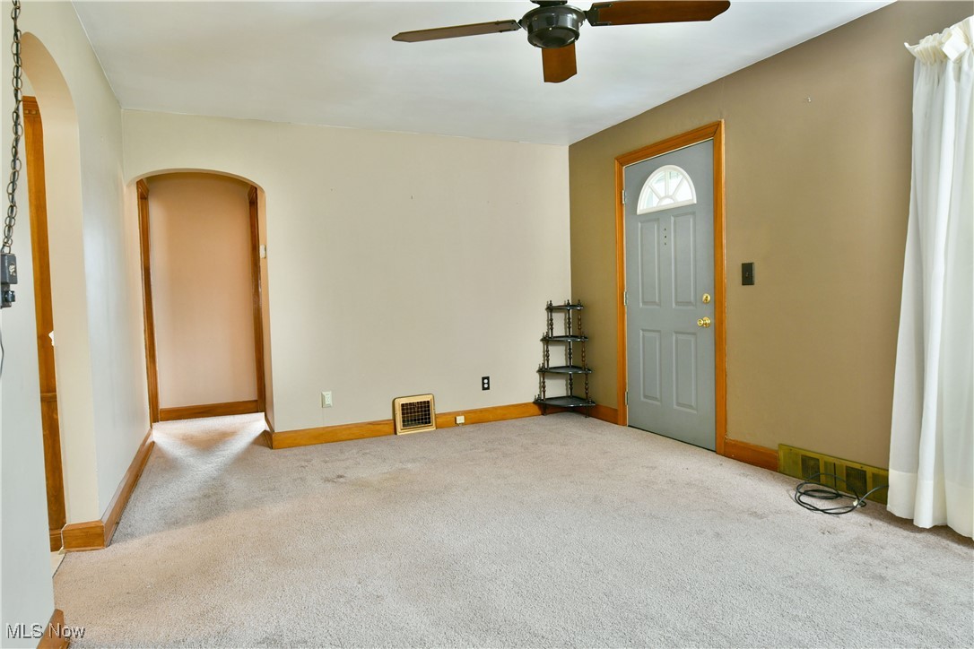 140 Raymond Avenue, Warren, Ohio image 10