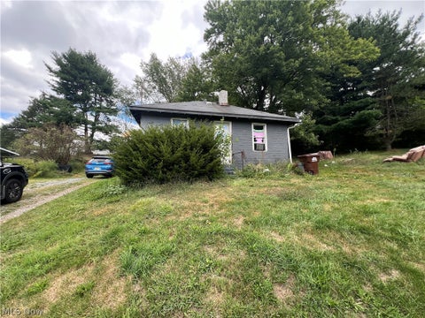 Homes For Sale - 49480 Calcutta Smithferry Road<br/> Columbiana County, East Liverpool, OH 43920
