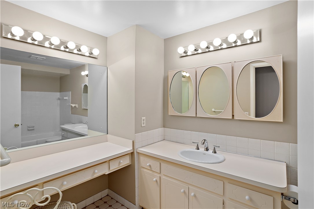 Berkeley Plaza Estates 01 - Residential