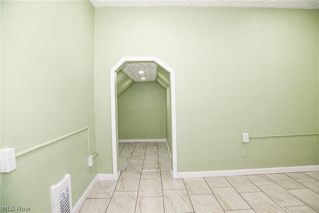 Falor - Residential Income