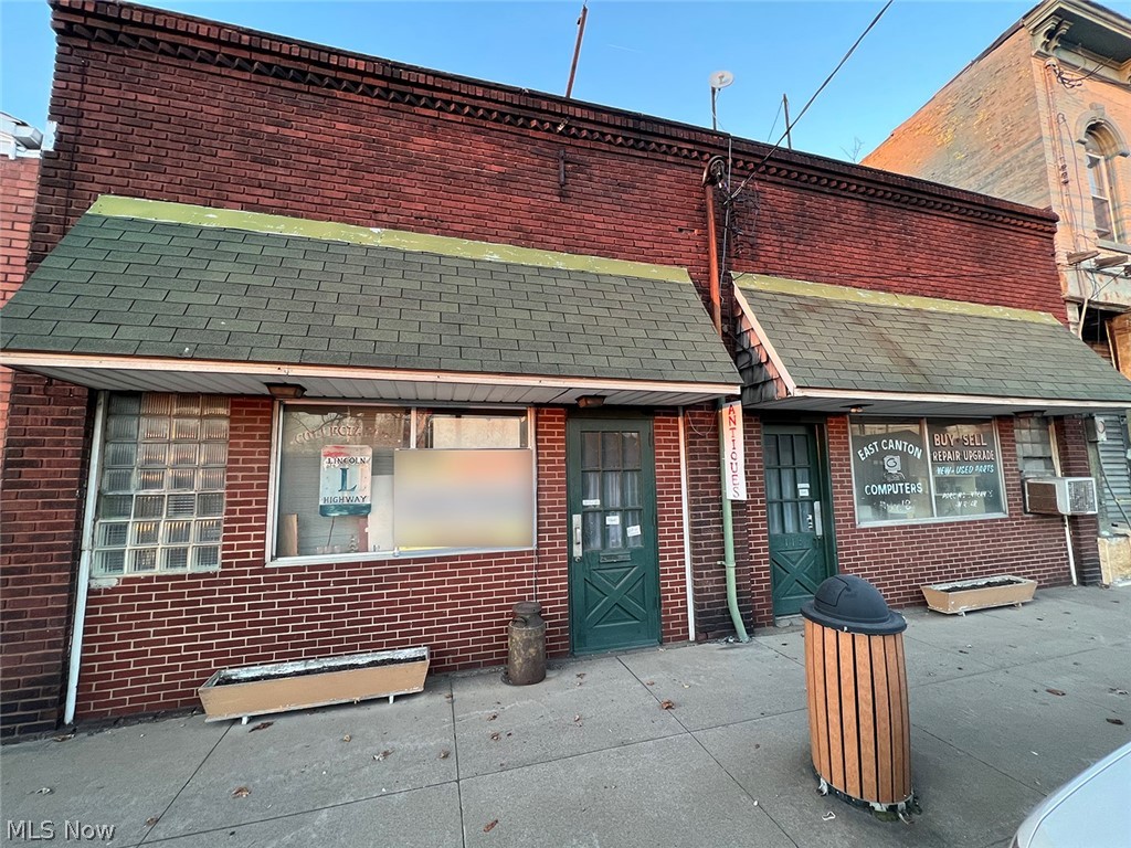 Investment Opportunity – Antique Store Liquidation - Auction #1: 3,200 SF Commercial Building – Zoned B-2 - High Traffic – Open Floor Plan - Auction #2: .14-Acre Vacant Residential Lot – Public Utilities - Stark County – East Canton – Osnaburg Township - On-Site & Online Bidding Available On The Real Estate - All sells to settle the estate, Stark County Probate Court Case #243830on location. ONLINE BIDDING BEGINS MONDAY – NOVEMBER 14, 2022 – 12:00 PM, and AUCTION LIVE ON-SITE BIDDING WILL BEGIN TUESDAY - NOVEMBER 15, 2022 – 11:00 AM, REAL ESTATE SELLS AT 12:00 PM. AUCTION #1: 3,200 SF commercial building zoned B-2, featuring an open plan, 2 half baths, and a full basement. Heavy 3-phase electric, gas furnace/central AC, and updated rubber membrane roof in 2016. The building sits right on Old Lincoln Way, a high-traffic area, and has great road visibility. The paved parking lot in the rear off Noble St. Building is easily adaptable to fit a multitude of uses. Great opportunity for the r