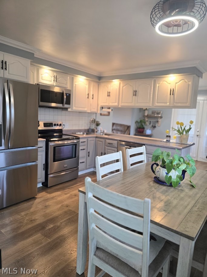 Robert E Jonards 1st Add - Residential