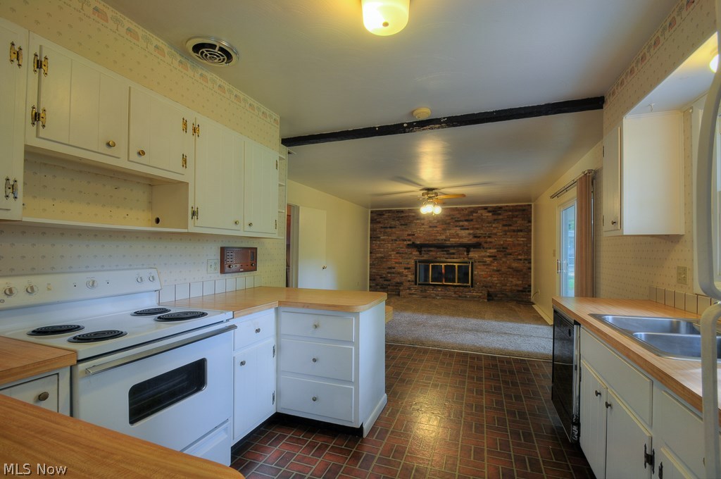 Four Seasons - Residential