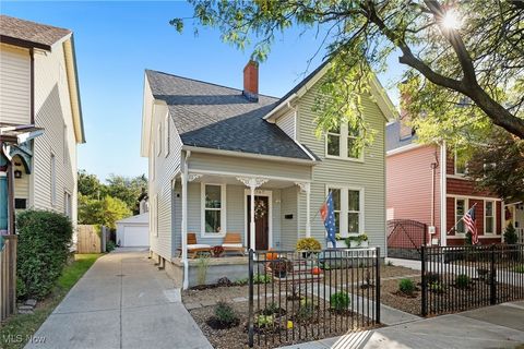 1767 W 32nd Street Cleveland OH 44113