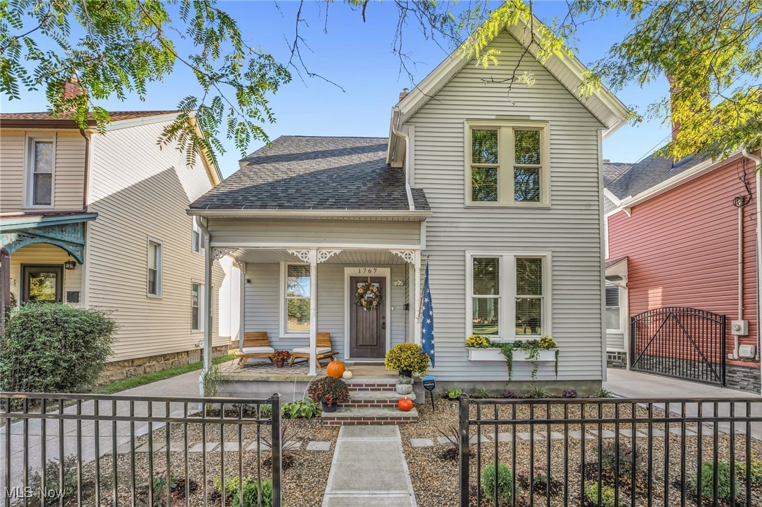 1767 W 32nd Street