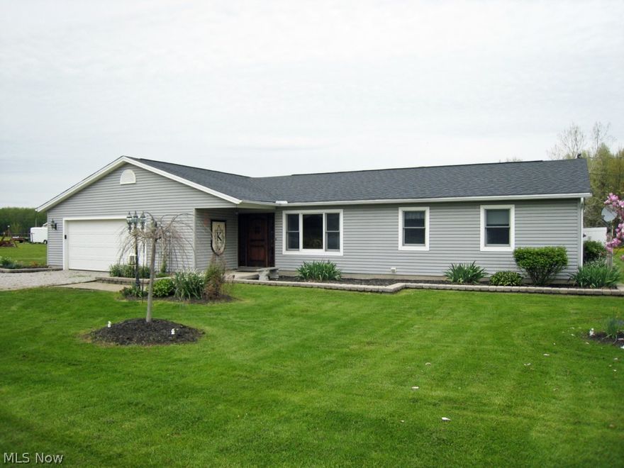 Take a look at this beautiful Ranch built in 1992.  From the moment you reach the front door you'll be in love with your new home! Quality custom front door is the first sign that this home is a step above & the rest of the home matches the quality & prestige.  Once inside the front door you're welcomed by the spacious open intelligent floor plan which showcases the beautifully remodeled kitchen, dining room, & foyer.  The great room is to the left & behind the garage. The great room is huge with a large corner fireplace, space for extra large furniture & tv area.  The great room leads out onto the patio which is also accessible directly from the kitchen.  The property is large with a portion of the yard fenced off around the back of the home. Currently there is a vinyl privacy fence running down both sides of the yard with a picket fence at the back of the fenced portion. (Yard extends past the picket fence.)  This home is a must see and you'll be WOWED! Schedule your showing today!