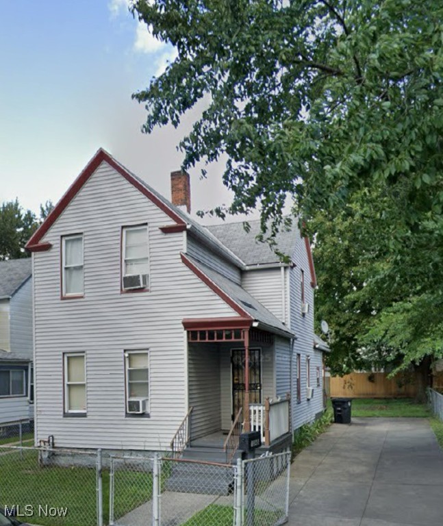 Don't miss outon this Great opportunity for home buyers or investors. West side home offering 3 bedrooms. Conveniently located clos to RTA Station, Schools & shopping. Bring your finishing touches and build some equity in your Real Estate portfolio!