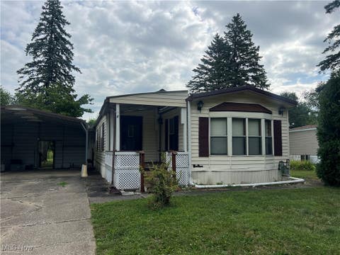Photo for 50 Thomas Boulevard NW