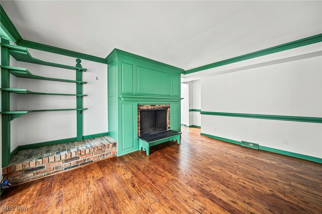 Kenwood Gardens 02-B - Residential