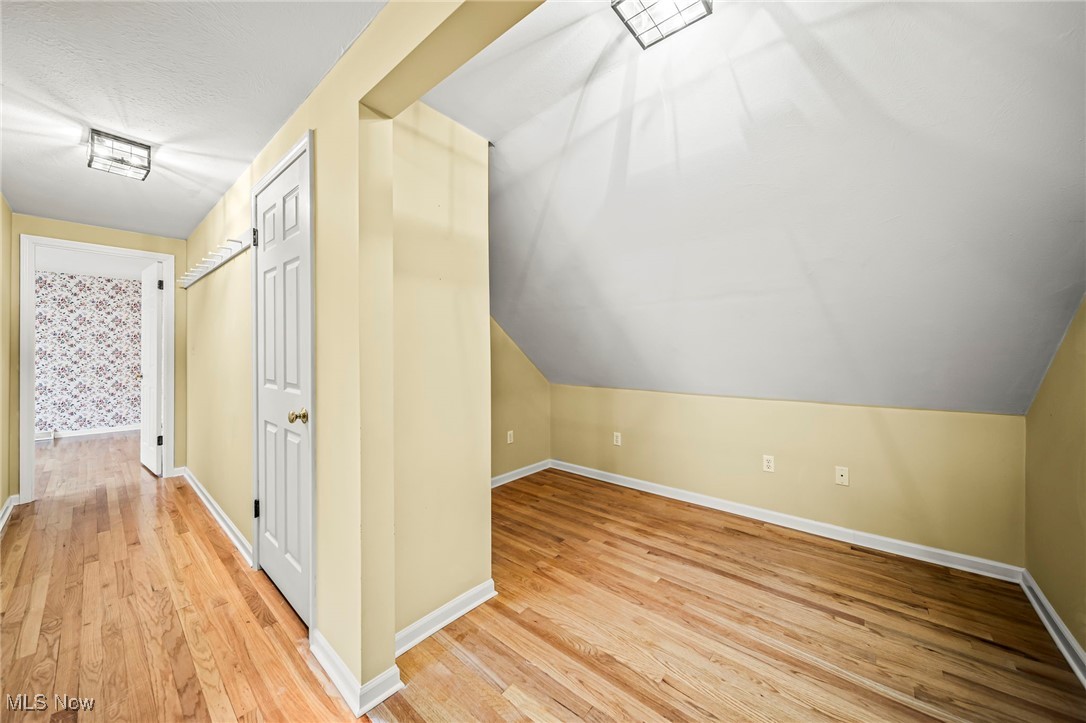 Kenwood Gardens 02-B - Residential