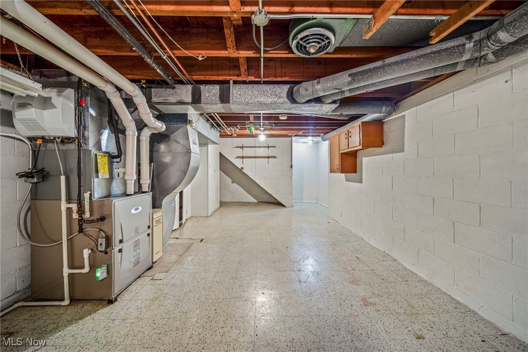 Kenwood Gardens 02-B - Residential