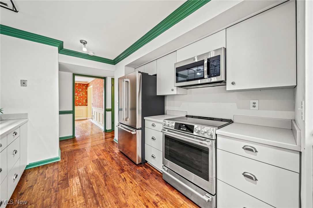 Kenwood Gardens 02-B - Residential