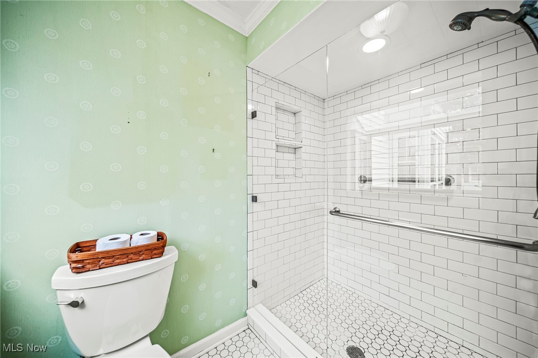 Kenwood Gardens 02-B - Residential