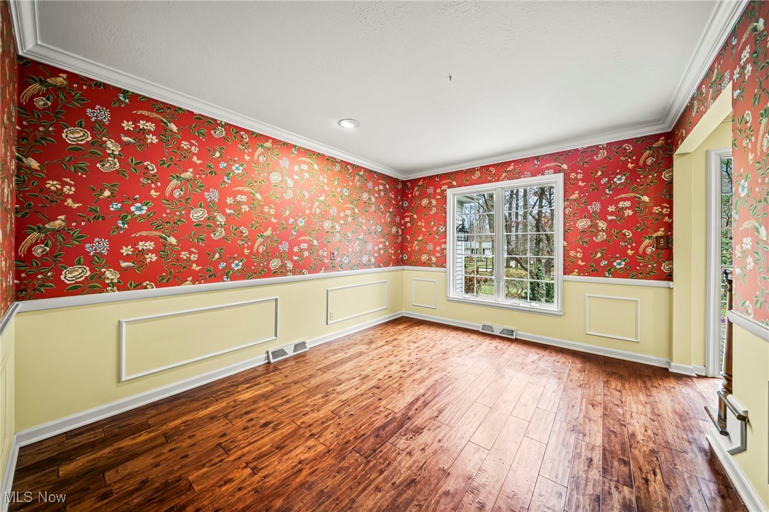 Kenwood Gardens 02-B - Residential