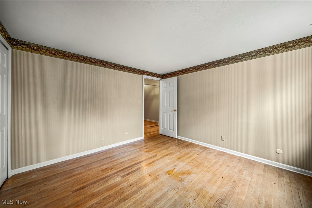 Kenwood Gardens 02-B - Residential