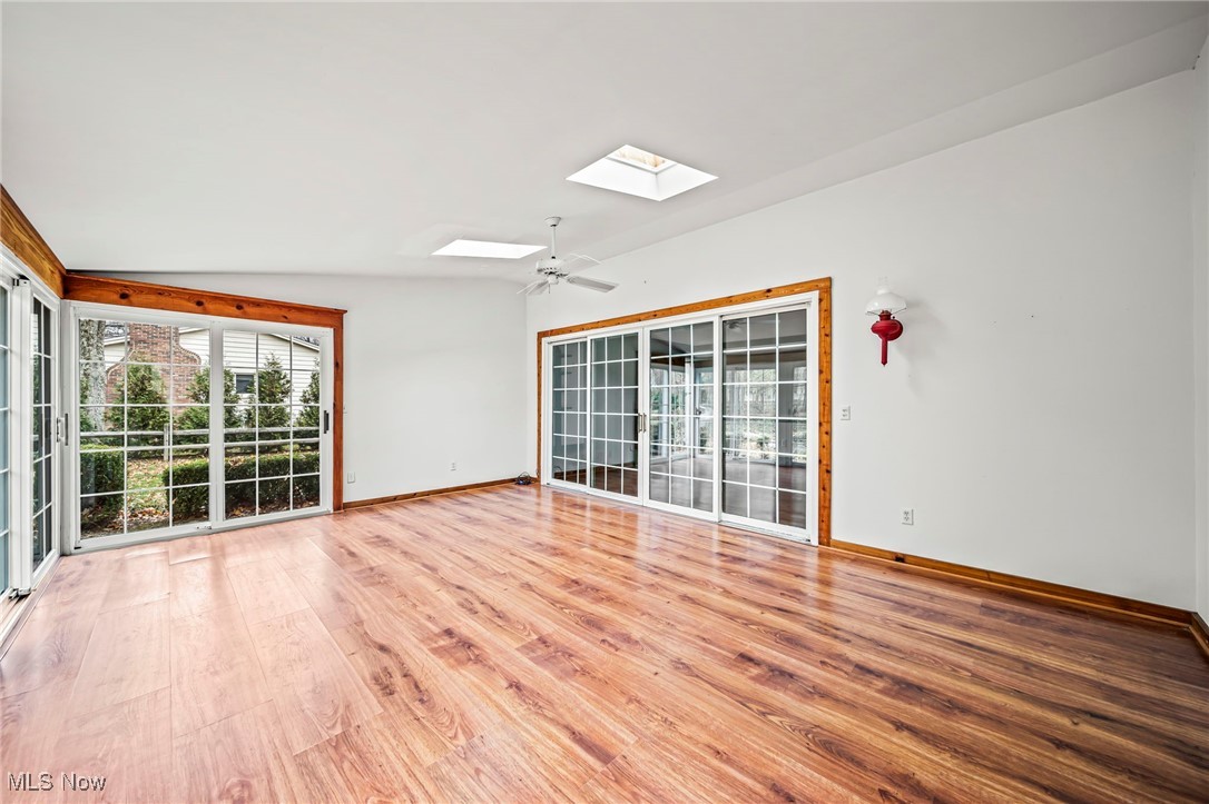 Kenwood Gardens 02-B - Residential